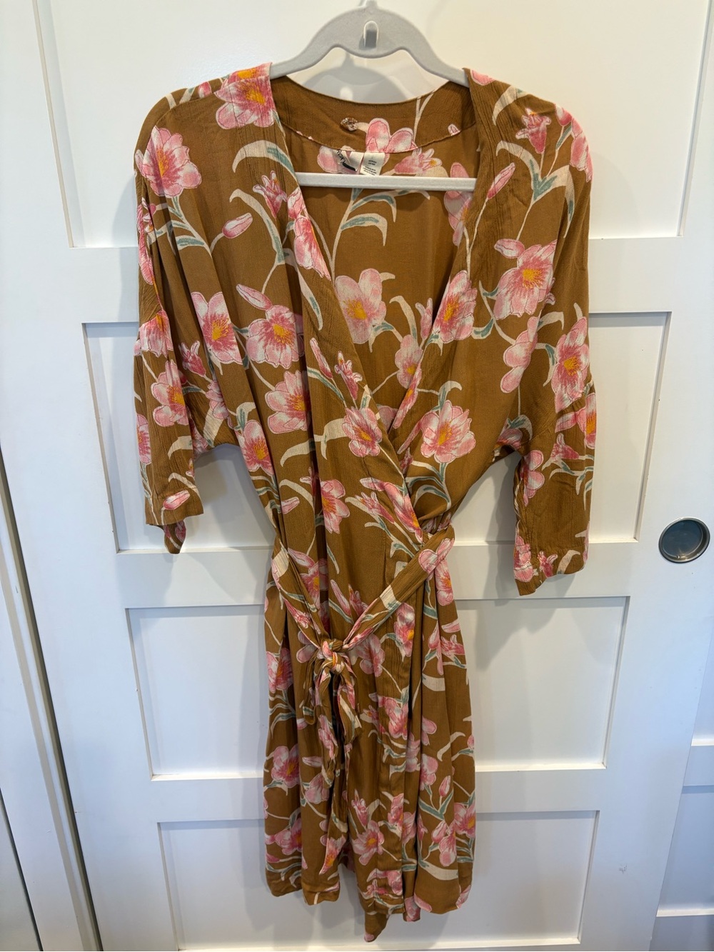 Roxy Kimono wrap in Brown with Pink Blossoms